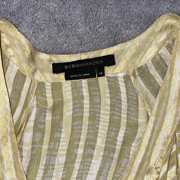 BCBGMAXAZRIA 100% silk blouse size XS - Picture 3 of 8